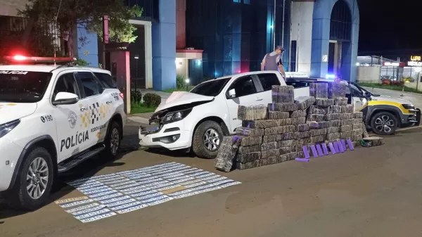 Polícia Rodoviária apreende 1.200 kg de maconha em Timburi e prende suspeito de tráfico