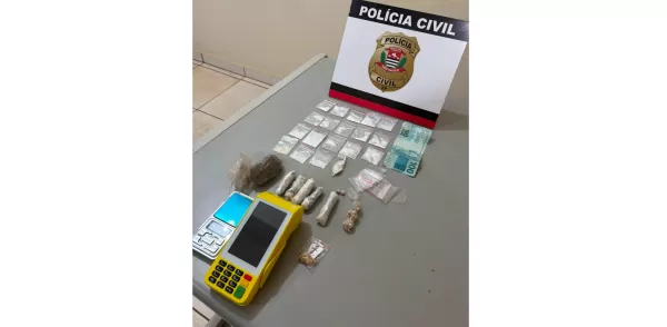 Operação da Polícia Civil prende dois homens e apreende drogas, dinheiro e balança em Ipaussu