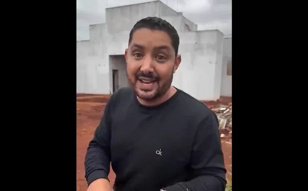 Prefeito Guilherme Gonçalves visita UBS do Helena Braz Vendramini e promete entrega ainda em 2025
