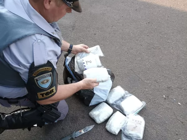 Polícia Militar apreende drogas em ônibus interestadual durante operação em Assis