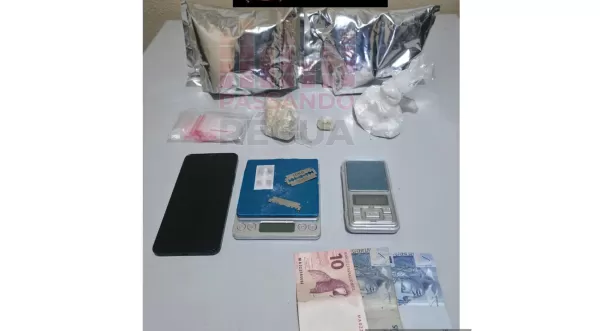 Força Tática prende homem por tráfico e apreende cocaína, crack e balanças de precisão em nova ocorrência em Chavantes
