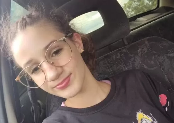 Polícia investiga se namorado de adolescente que desapareceu na região furtou carro para fuga do casal