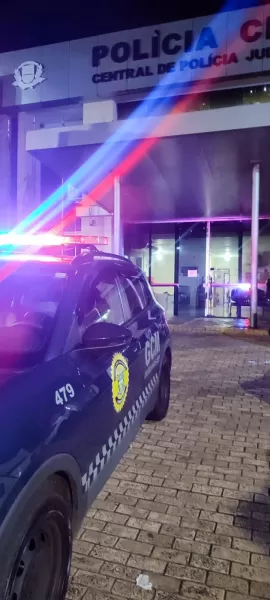 Homem é preso por violência doméstica após agredir companheira com pauladas em Ourinhos