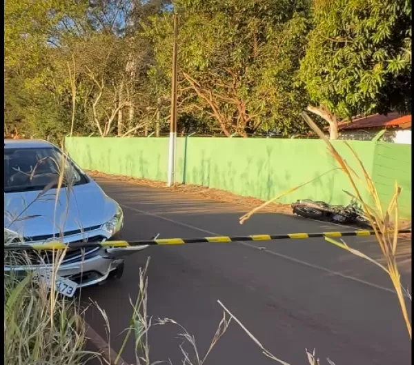 Motociclista morre em grave acidente envolvendo moto, trator e carro em Santa Mariana no Paraná