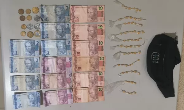 Borracheiro de 18 anos e adolescente de 14 são detidos com 60 pedras de crack em Ourinhos