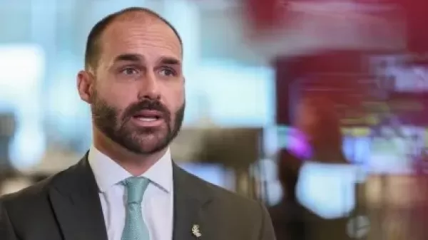 STF condena Eduardo Bolsonaro por tentativa de interferência em julgamento de Jair Bolsonaro