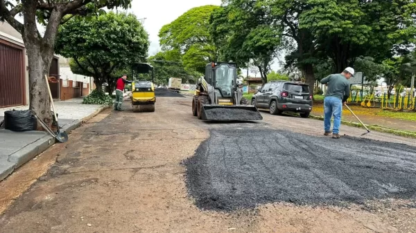 Prefeitura de Ourinhos inicia Operação Tapa-Buracos em diversos bairros da cidade nesta segunda-feira, 26