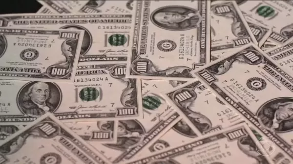 Dólar dispara mais de 9% e Bolsa brasileira despenca após reeleição de Lula; negociações são interrompidas