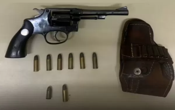 Pai é preso após efetuar disparos de arma de fogo durante discussão com o filho em Avaré