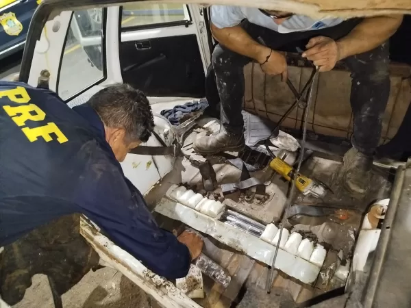 PRF prende motorista com mais de 32 quilos de haxixe e munições em Ourinhos