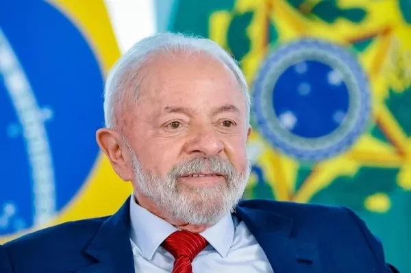 Lula quer mudar regras para uso do vale-refeição e alimentação