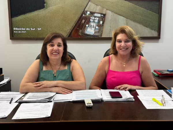 Prefeita Eliana e vice-prefeita Silvana anunciam antecipação do 13º salário aos servidores de Ribeirão do Sul