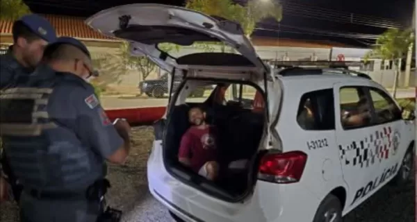 Homem é assassinado a facadas em bar de Espírito Santo do Turvo; suspeito é preso em flagrante