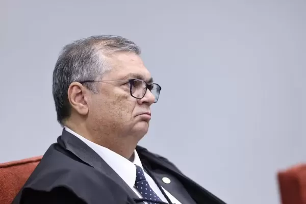 STF decide que juízes punidos por infrações graves poderão perder o cargo e o salário