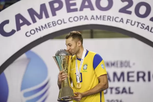 Camisa 10 do Brasil, Pito é eleito melhor jogador de futsal do mundo