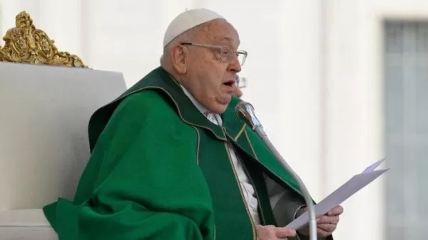 Papa Francisco enfrenta quadro respiratório complexo e segue hospitalizado