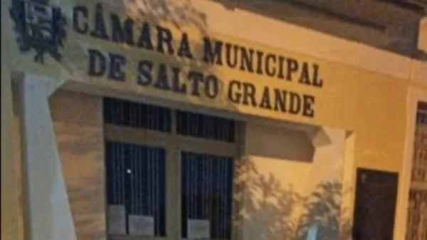 Câmara de Salto Grande aprova 13º e férias para prefeito e vice, e reajuste a servidores