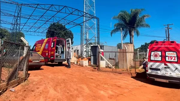 Operário cai de andaime após sofrer descarga elétrica em Assis