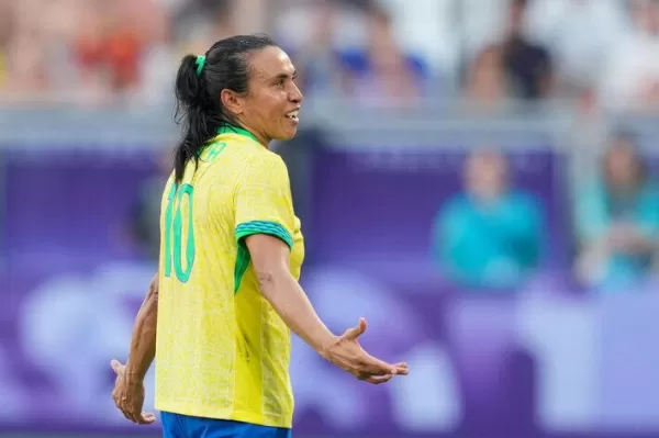 Brasil perde para a Espanha, mas vai às quartas do futebol feminino na França 
