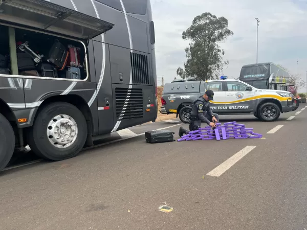 Tático Ostensivo Rodoviário prende traficante com 23 kg de maconha em Santa Cruz do Rio Pardo
