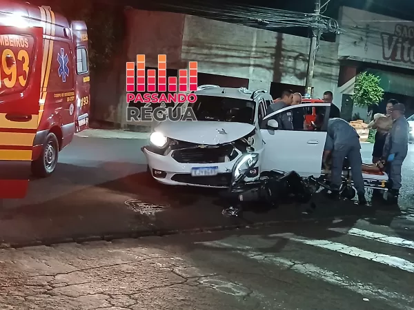Acidente entre carro e moto deixa mulher ferida na Avenida Jacinto Ferreira de Sá, em Ourinhos