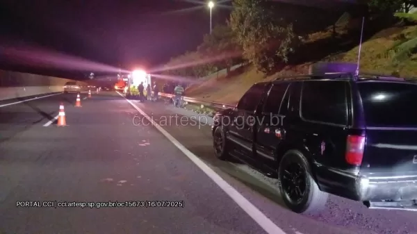 Borracheiro morre atropelado por caminhão enquanto reabastecia carro na SP-294, em Marília
