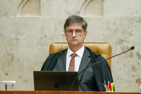 PGR pede nulidade de investigação de André Mendonça sobre suposta relação entre Moraes e Vorcaro