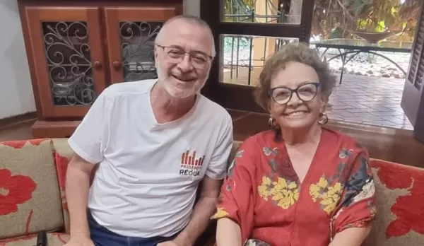 Escritora e professora ourinhense, Fernanda Saraiva Romero, destaca a importância da literatura infantil em entrevista ao Passando a Régua