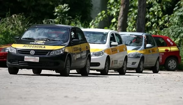 Senado aprova obrigatoriedade de exame toxicológico para quem tirar primeira carteira de motorista