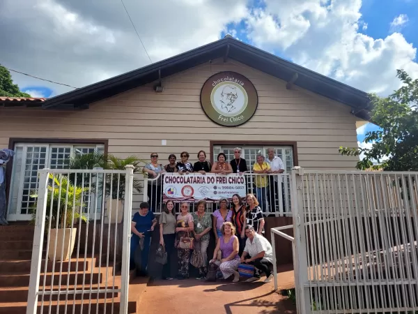 Alunas da UATI-UNIFIO visitam Chocolateria Frei Chico em Santa Cruz
