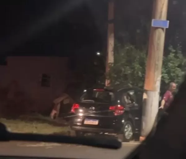 Homem de 52 anos se envolve em acidente grave em Santa Cruz do Rio Pardo e é investigado por embriaguez ao volante