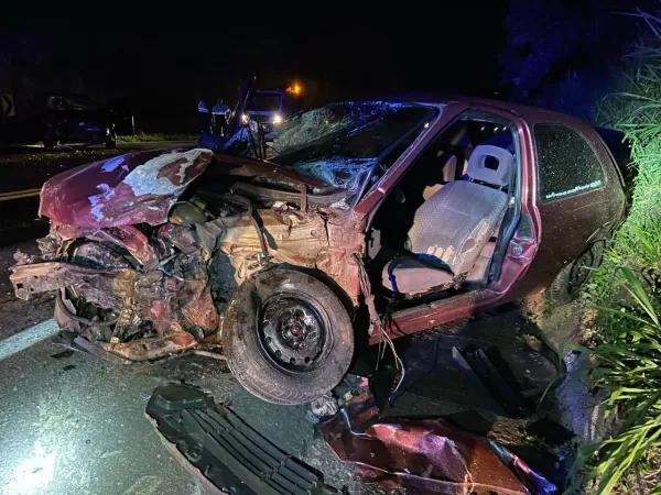 Grave acidente na BR-153 em Jacarezinho deixa uma vítima fatal e três feridos