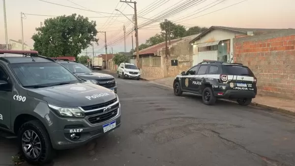 Operação prende suspeitos de usar tecnologia para furtar caminhonetes de luxo na região 