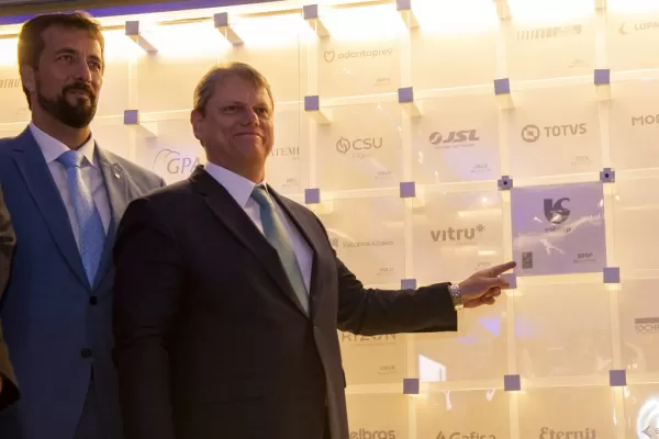 Privatização da Sabesp é concluída em cerimônia na B3; Governo de SP levanta R$ 14,8 bi