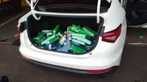 PRF prende argentino com quase 200 KG de maconha na divisa de Ourinhos com o Paraná 