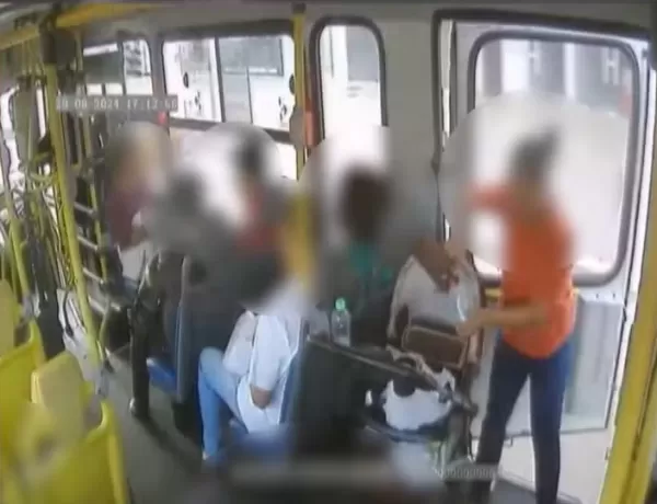 Mãe morre após cair de ônibus no norte do Paraná: Câmeras registram o acidente