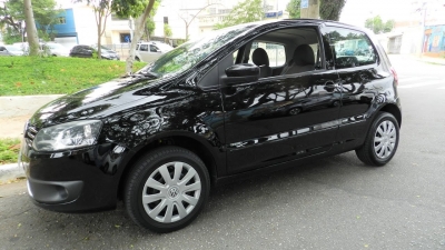 Carro é furtado em Ourinhos 