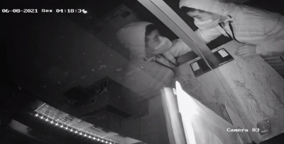 Dono de hamburgueria furtada oferece recompensa de R$ 1 mil em lanches para quem identificar criminoso na região 