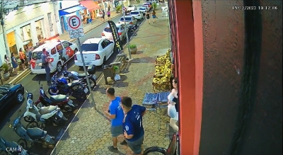 Bebê é salva por policiais após engasgamento em Santa Cruz do Rio Pardo