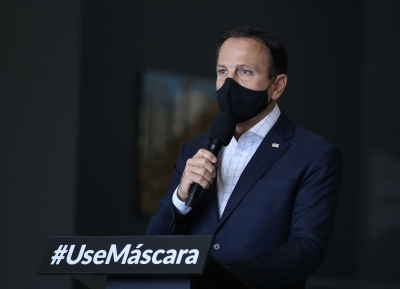 Educadores devem ser segundo grupo a ser vacinado contra a Covid-19, diz governo de SP