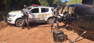Helicóptero com mais de 150 tijolos de crack e cocaína faz pouso forçado na região 