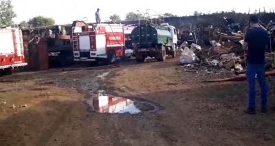 Incêndio em mato atinge ferro velho em Ourinhos 