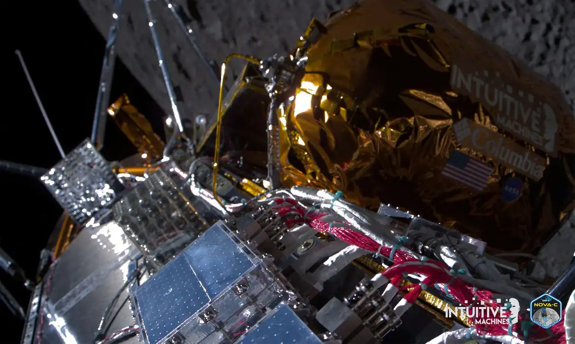 EUA fazem primeiro pouso na Lua em meio século com espaçonave privada