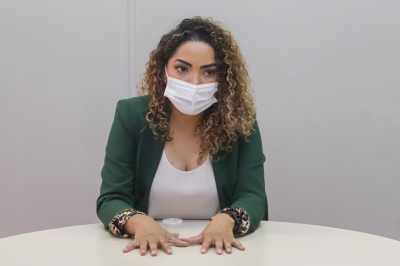 Após decisão judicial, prefeita de Bauru, Suéllen Rosim, é obrigada a fechar serviços não essenciais