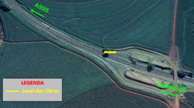 Corte de árvore provoca interdição em alça de acesso à Raposo Tavares em Salto Grande