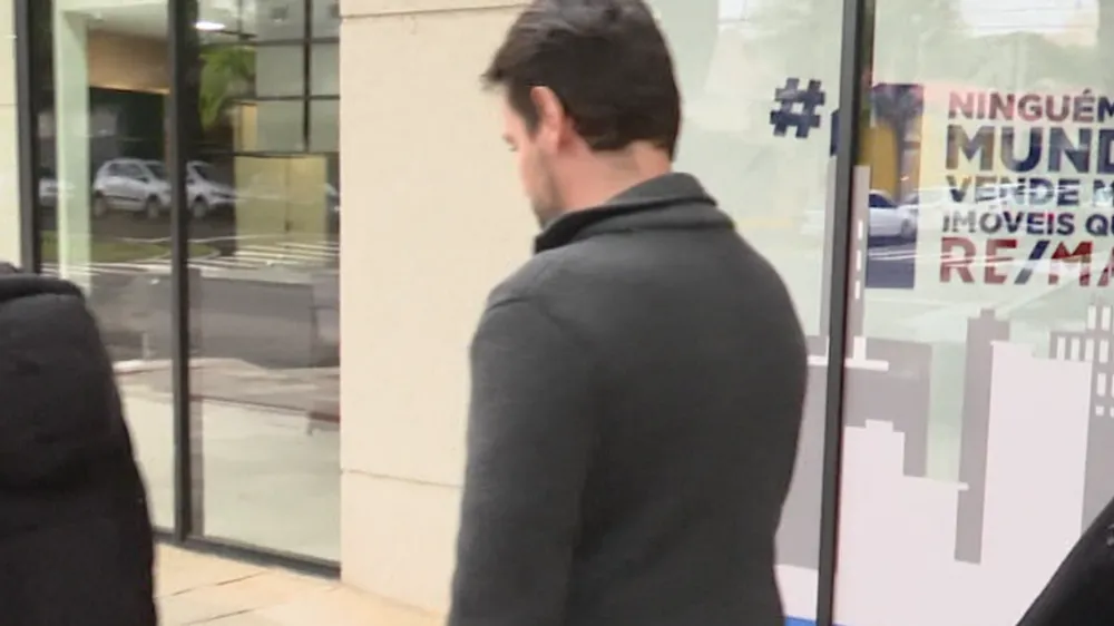 Médico ginecologista e obstetra é preso suspeito de abusar sexualmente de pacientes no norte do Paraná 