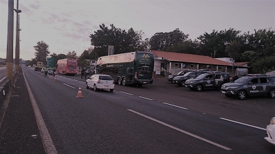 Cariocas são presos na região de Ourinhos acusados de receptação de caminhões roubados no Rio de Janeiro 