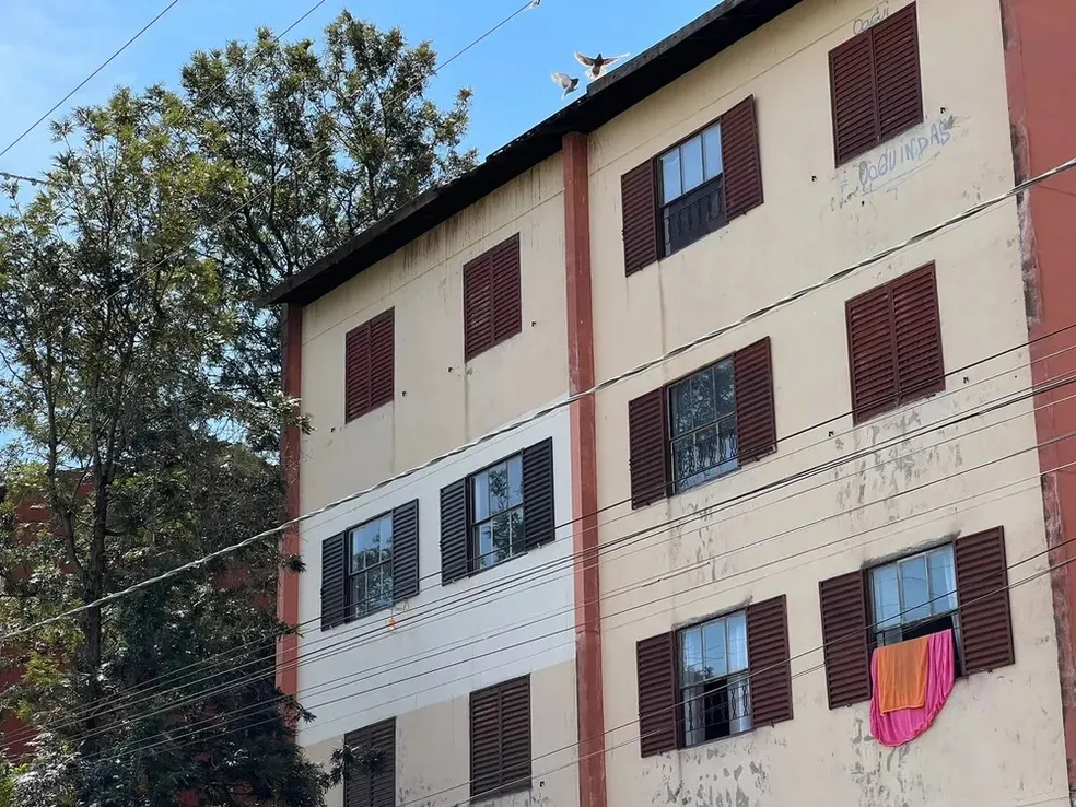 Justiça interdita prédio da CDHU por risco de desabamento e ordena retirada de famílias do local na região