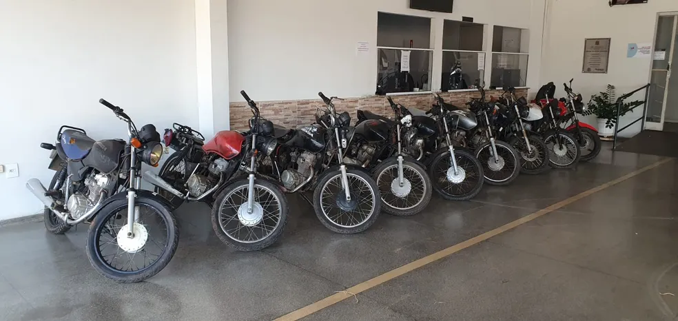  Polícia investiga furto de motos abandonadas em acostamento de rodovia na região 