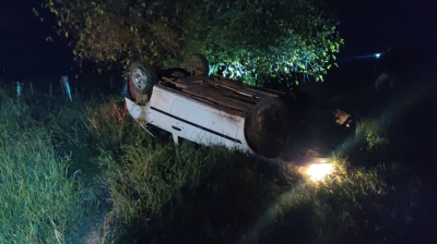 PRF apreende 19 quilos de maconha após fuga e capotamento na BR-153